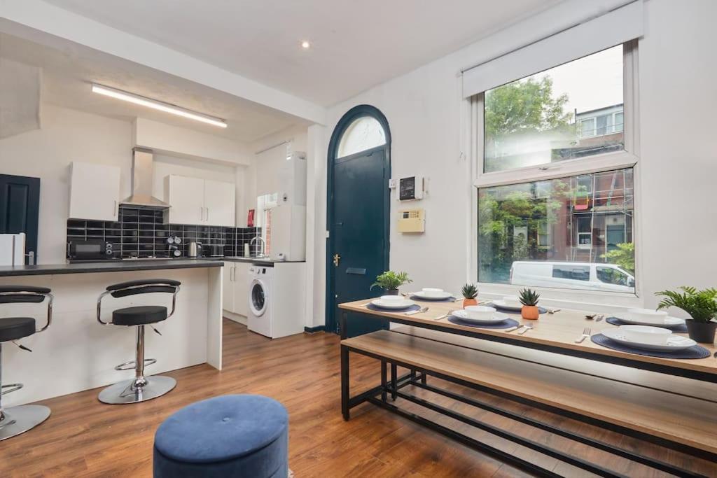 Large House Close To Leeds - Ideal For Groups المظهر الخارجي الصورة